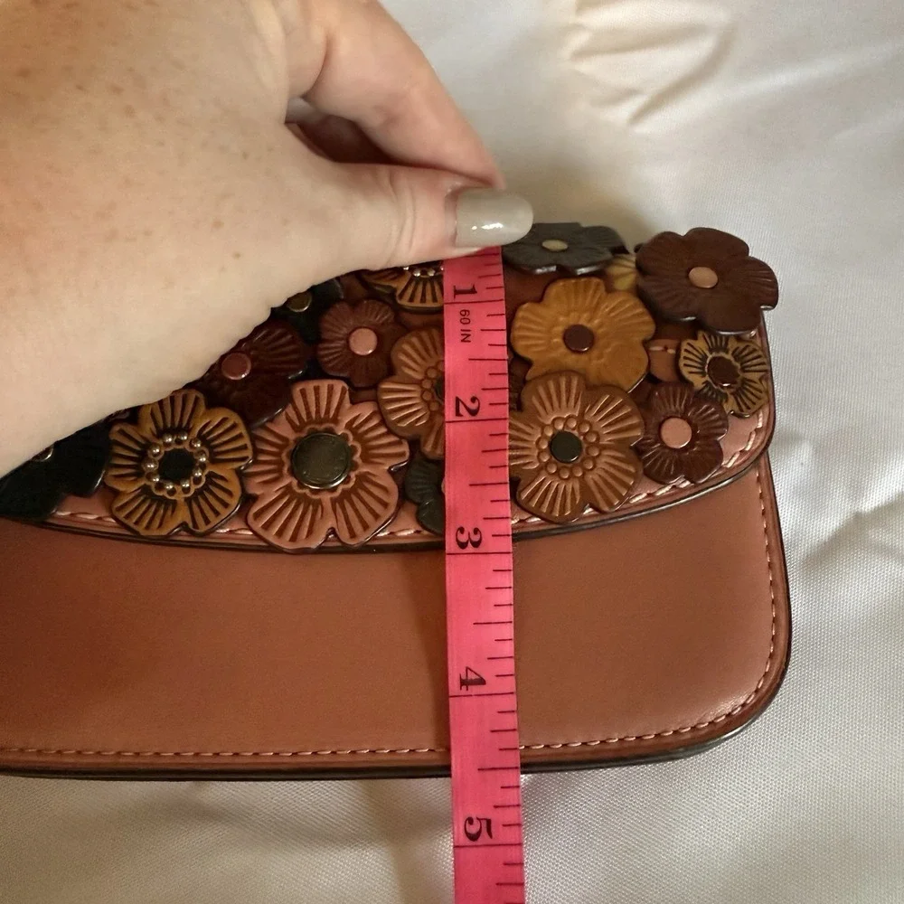 COACH 1941 Tea Rose Pink Leather 3D Floral Appliqué Wristlet Clutch Bag Purse